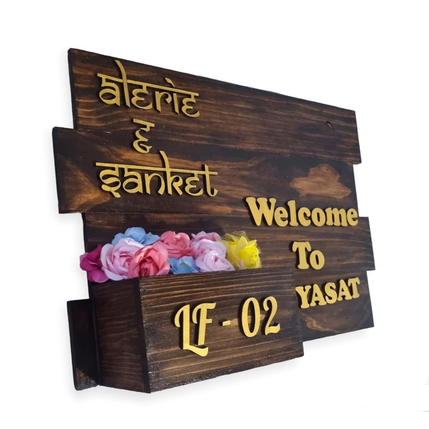 Decorative Pinewood Name Plate with Uneven Rows and Flower Planter Box (NAM028)